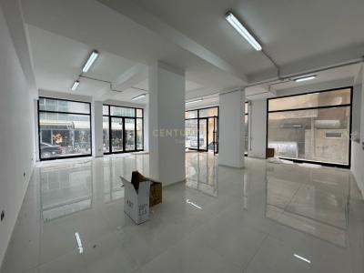 Bulevardi Vlorë-Skelë, Vlorë, Albania