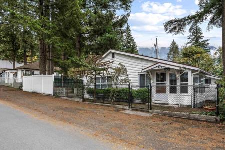363 PINE STREET, Cultus Lake, 브리티시 컬럼비아주 V2R 4Y9, 캐나다