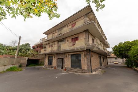 Via delle Camelie, Misterbianco, Sicilia 95045, Italy