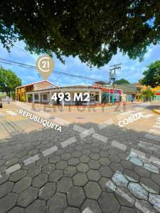 CALLE COBIJA, ENTRE REPUBLIQUETA Y CALLE WARNES , Centro, Santa Cruz 00001, Bolivia