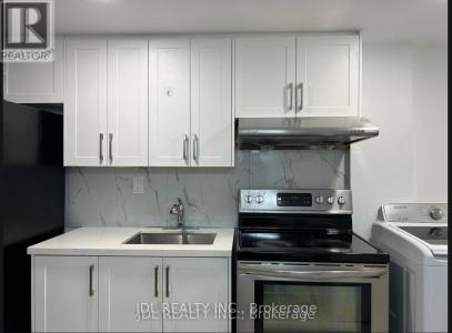 80 MOSEDALE CRES CRESCENT, Toronto (don Valley Village), أونتاريو M2J 3A4, كندا 