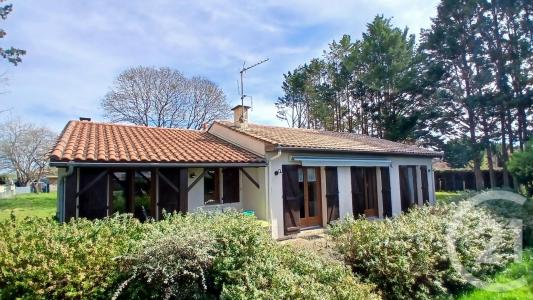 St Quentin De Baron, Akitanya 33750, Fransa