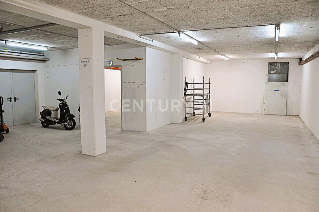 Karl-Weinmair-Str. 5, München, Bayern 80807, Germany