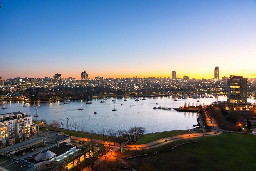 199 DRAKE STREET, Vancouver, Colombie-Britannique V6Z 2T9, Canada