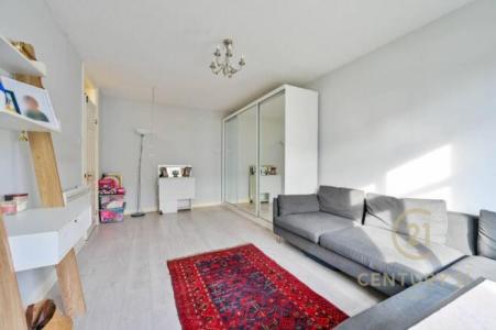 Flat 1, 85, Red Lion Road, SURBITON, 英国