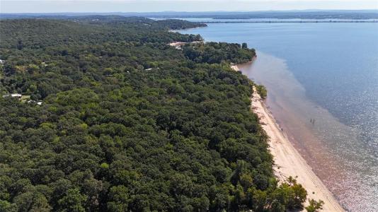 010 Summer Lane, Eufaula, Oklahoma 74432, USA