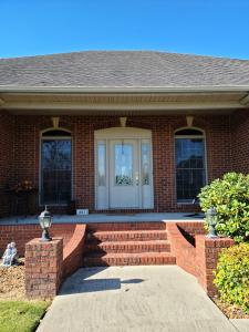 261 Bell Dr W, Winchester, Tennessee 37398, USA