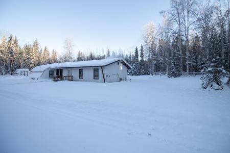 2540 HONEYBEE LANE, North Pole, Alaska 99705-6425, Estados Unidos
