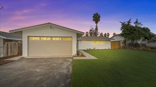 2229 Larchmont St, Pomona, California 91767