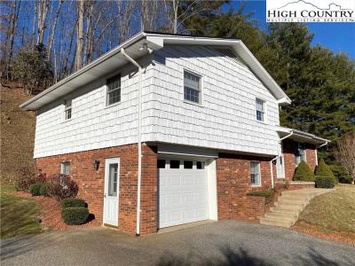 5212 NC Highway 88 West, Warrensville, North Carolina 28693, USA