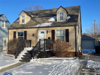 4815 Mildred Street, Wayne, Michigan 48184, USA