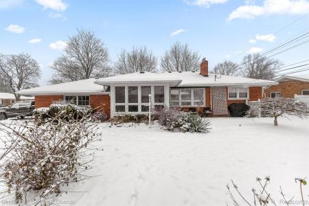 25703 Loch Lomond Drive, Dearborn Heights, Michigan 48125, Stati Uniti