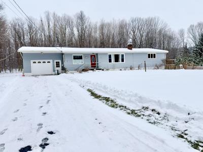 326 Cemetery Road, Plattsburgh, New York 12901, HOA KỲ