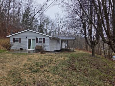 61 McAllister Trail, Flatwoods, Kentucky 41139, USA