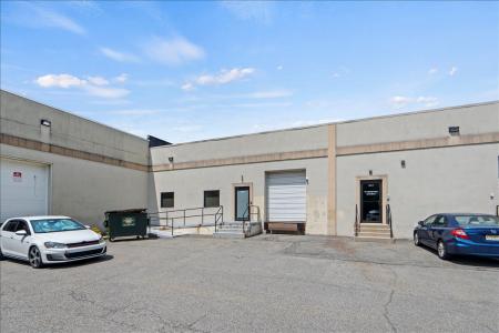 30 Sherwood Lane, Fairfield, NJ 07004, USA