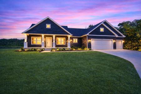 5033 Ikram Oaks Drive, Jackson, Michigan 49201, USA