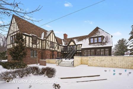 302 Tuscola, Bay City, Michigan 48708, USA