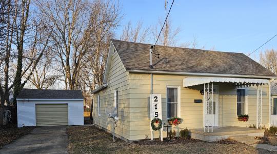 215 W Palmer, Litchfield, Illinois 62056, USA