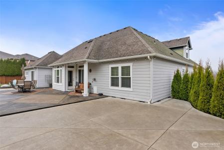 9245 SE Piperhill Drive, Olympia, Washington 98513, USA