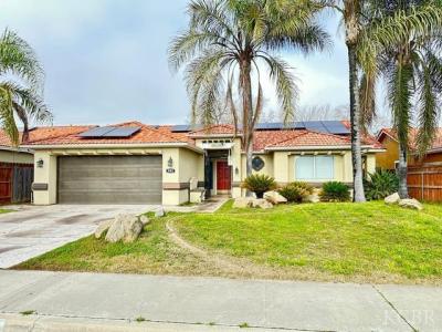 982 Cedarwood Street, Hanford, California 93230, USA