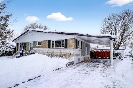 113  56e Avenue, Saint-Eustache, كيبيك J7P 3K7, كندا 