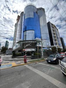 Av. Ballivian esquina Calle 13 Torre Lucia Piso 9 , La Paz, La Paz 00001, 玻利維亞