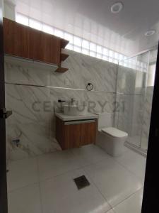 Calle Sucre entre 6 de Octubre y Potosi 9-A, Centro, Oruro 00001, Bolivia