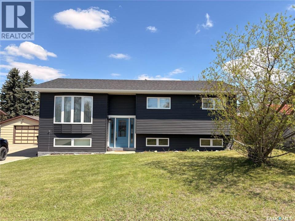 405 3RD AVENUE W, Biggar, ساسكاتشوان S0K 0M0, كندا