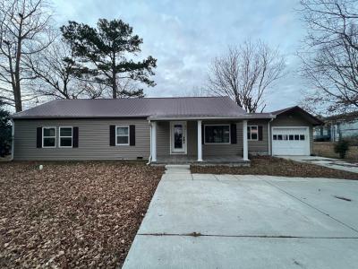 631 W Maple Street, Morrison, Tennessee 37357, USA