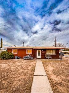 1002 Valverde Street, Carlsbad, NM 88220, USA