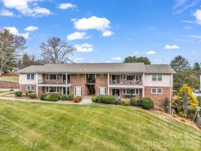 410 Golf View Condo Lane #2A, Hendersonville, NC 28739, USA