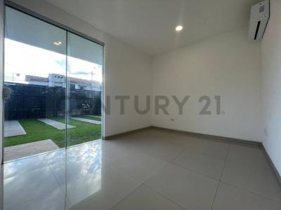 URBANIZACION VILLA BONITA , Urubo, Santa Cruz 00001, Boliwia