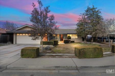 2204 9th Street, Wasco, California 93280, USA