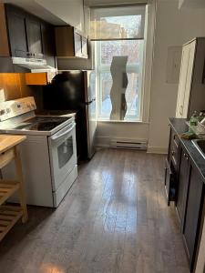 210 Av. Laurier O., Montréal (Le Plateau-Mont-Royal), Quebec H2T 2N8, Canada