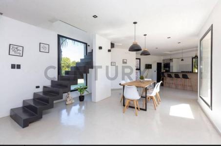 100 , General Rodríguez, GBA Oeste B1748, Argentinien