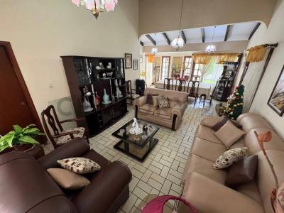 Av. Paraguá, Calle Capitán Álvarez #3080 , Este, Santa Cruz 00001, Bolivia