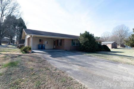 2347 Plainfield Drive, Conover, NC 28613, USA
