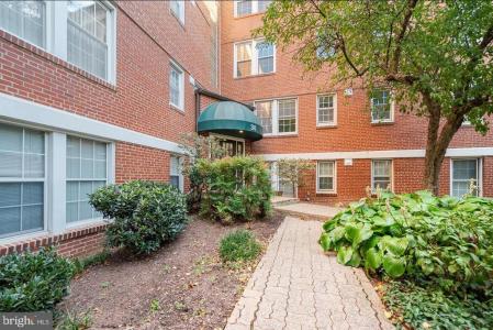 30 S Old Glebe Road , 106-E, Arlington, Virginia 22204, HOA KỲ