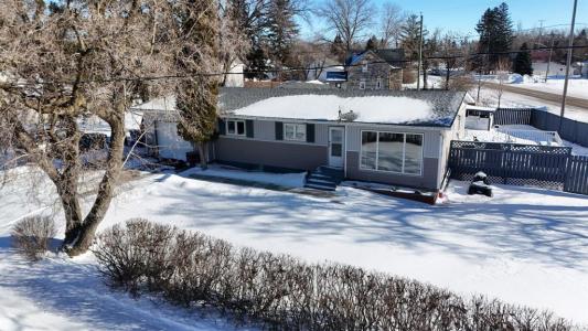 108 BROADWAY AVENUE, Killarney, 马尼托巴 R0K 1G0, 加拿大