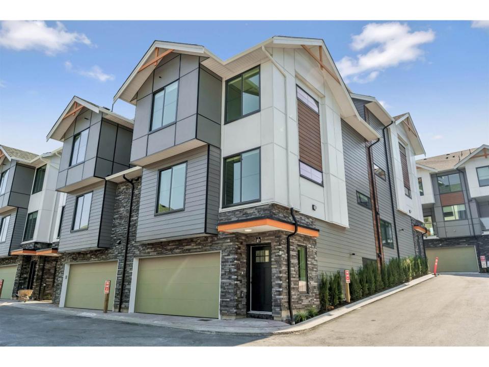 6035 141 STREET, Surrey, British Columbia V3X 0L6, Canada