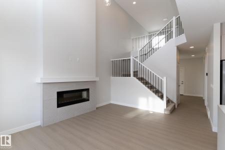 19004 20 AVENUE NW, Edmonton, Alberta T6M 3E8, Canada