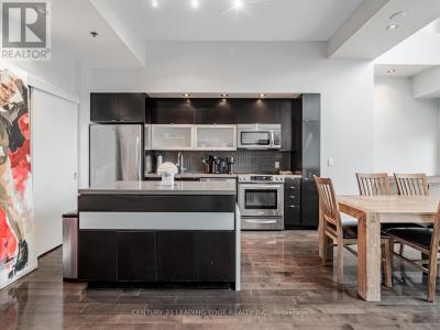 21 NELSON STREET, Toronto (waterfront Communities), Ontario M5V 3H9, Canada