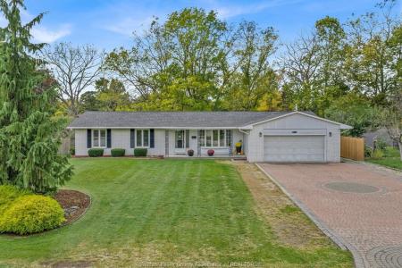 1367 OXFORD AVENUE, Kingsville, Ontario N9Y 2S8, Canadá