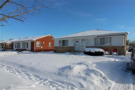 1923-1919 Stieber Street, Westland, Michigan 48186, USA