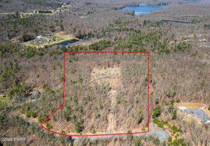 2 Beverly Drive , Lakeville, Pennsylvania 18438, USA