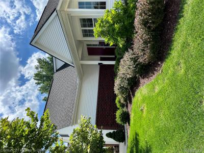 828 Nelsons Ridge Drive , 20, Howell, Michigan 48843, USA