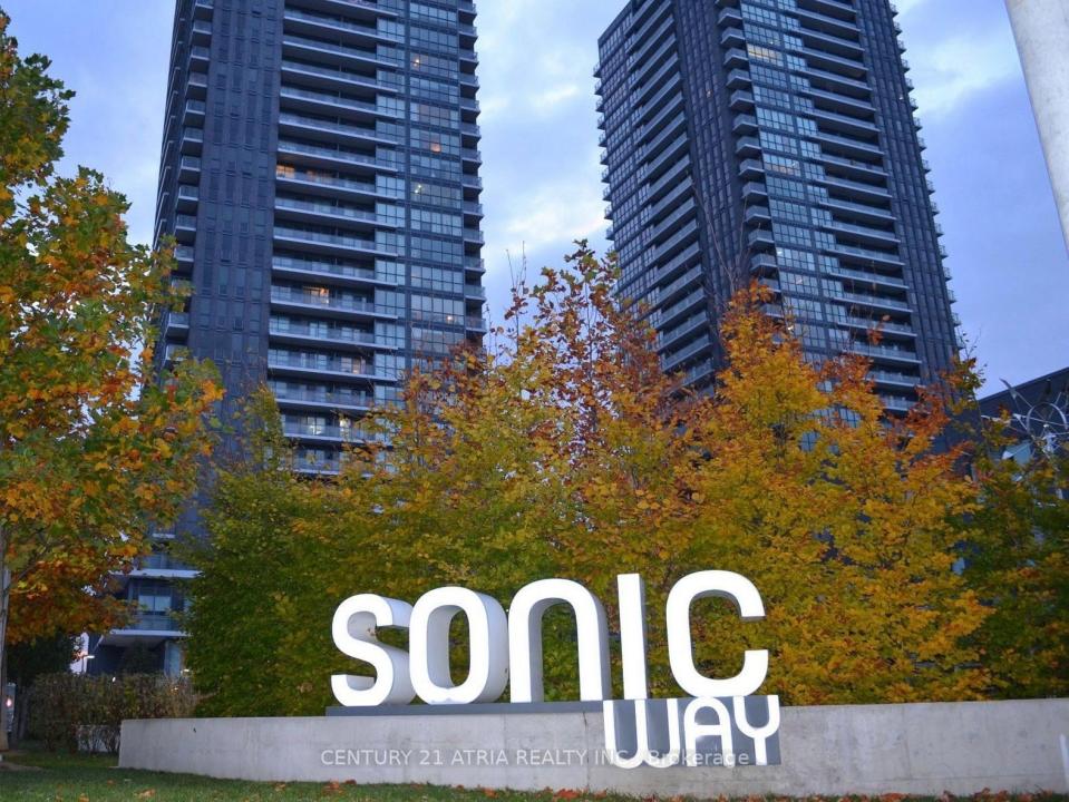 2 SONIC WAY, Toronto, 安大略省 M3C 0P2, 加拿大