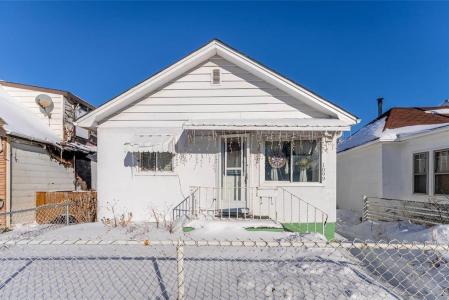 1099 SELKIRK AVENUE, Winnipeg, Manitoba R2X 0C4, Canada
