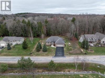 117 HALBIEM CRESCENT, Dysart Et Al (dysart), Ontario K0M 1S0, Canada