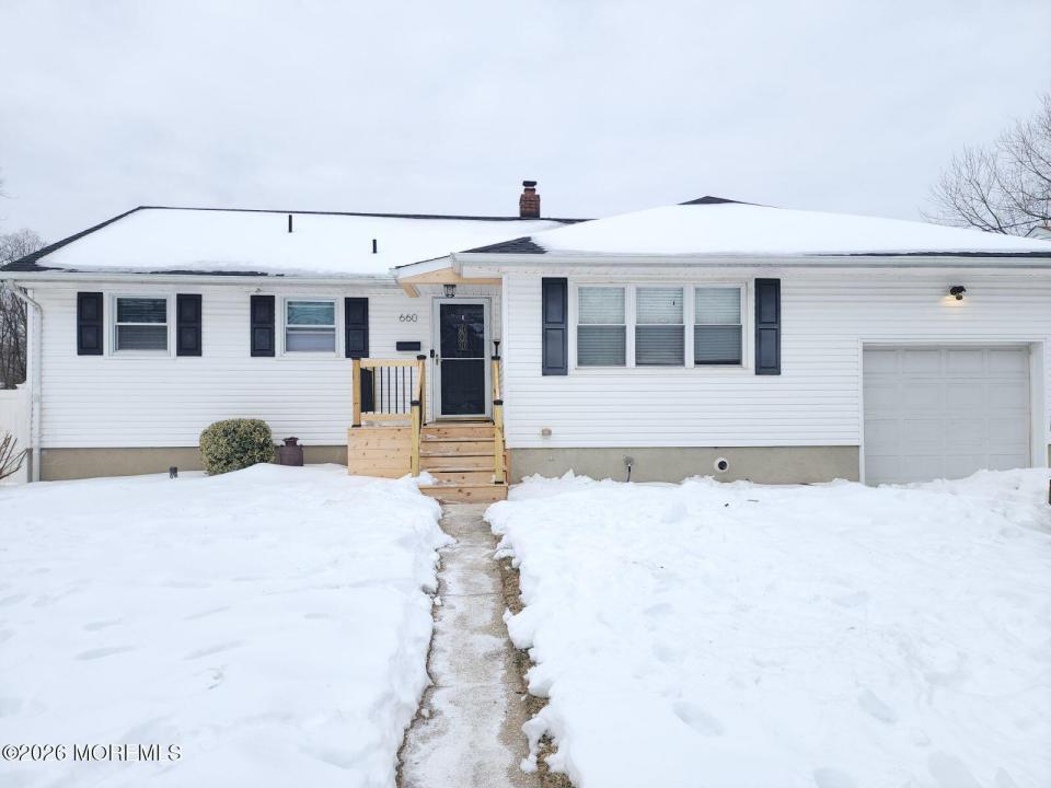 660 Hopping Road, Belford, New Jersey 07718, HOA KỲ